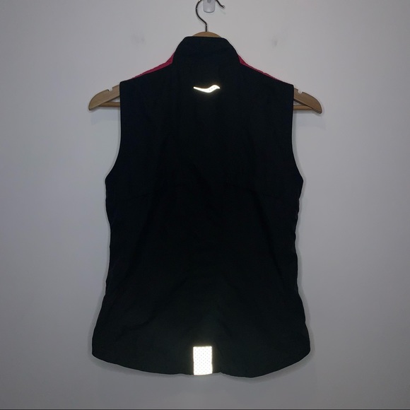 Saucony Ethereal Water Resistant Running Vest - Picture 11 of 11